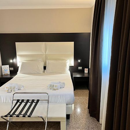 Eh Suites Rome Airport Euro House Hotels Fiumicino Eksteriør bilde