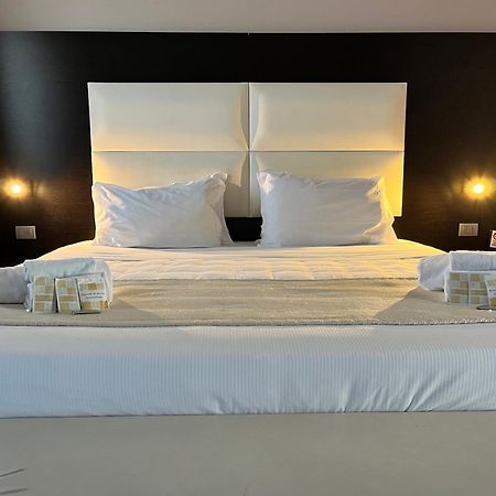 Eh Suites Rome Airport Euro House Hotels Fiumicino Eksteriør bilde