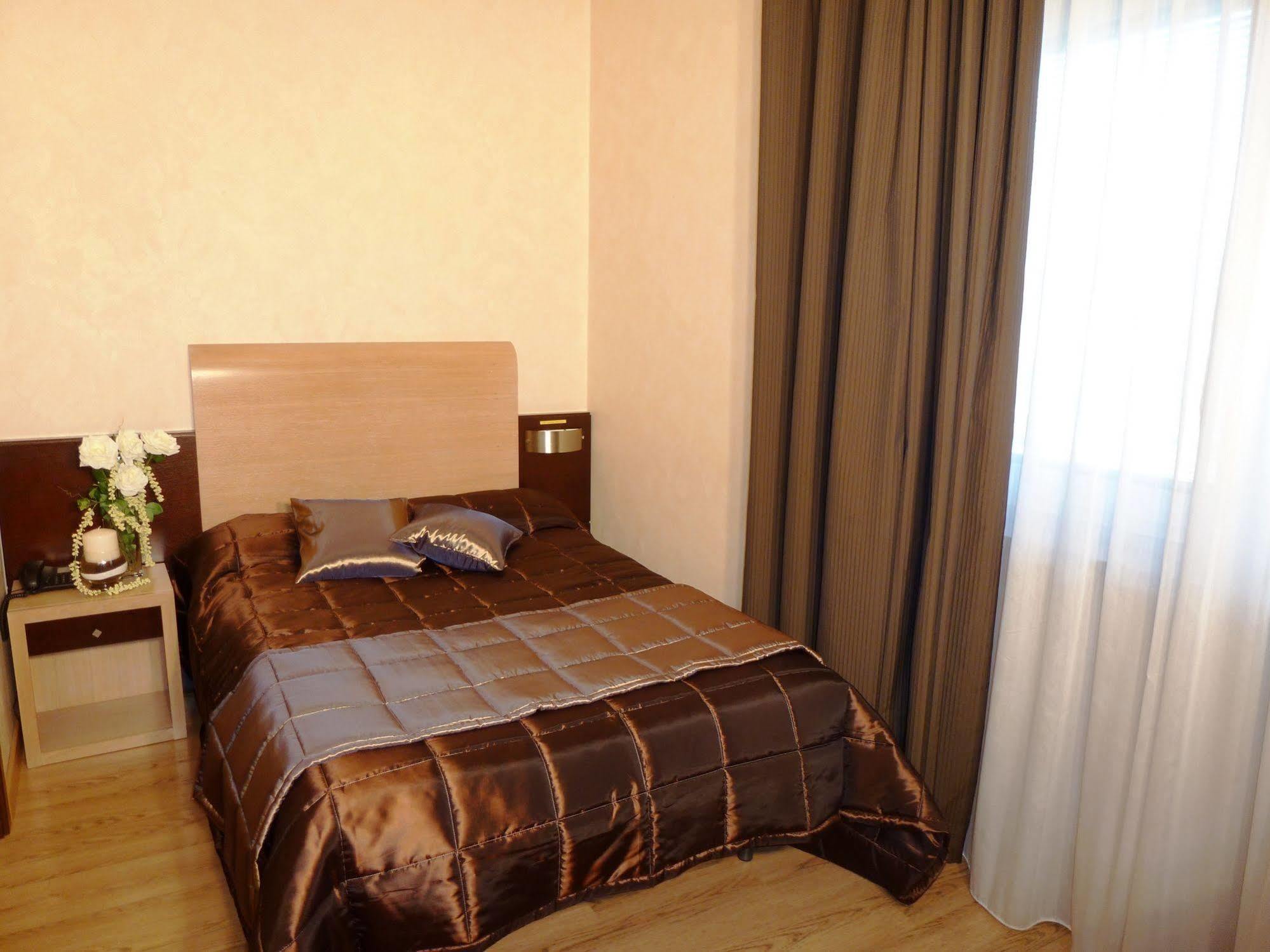 Eh Suites Rome Airport Euro House Hotels Fiumicino Eksteriør bilde