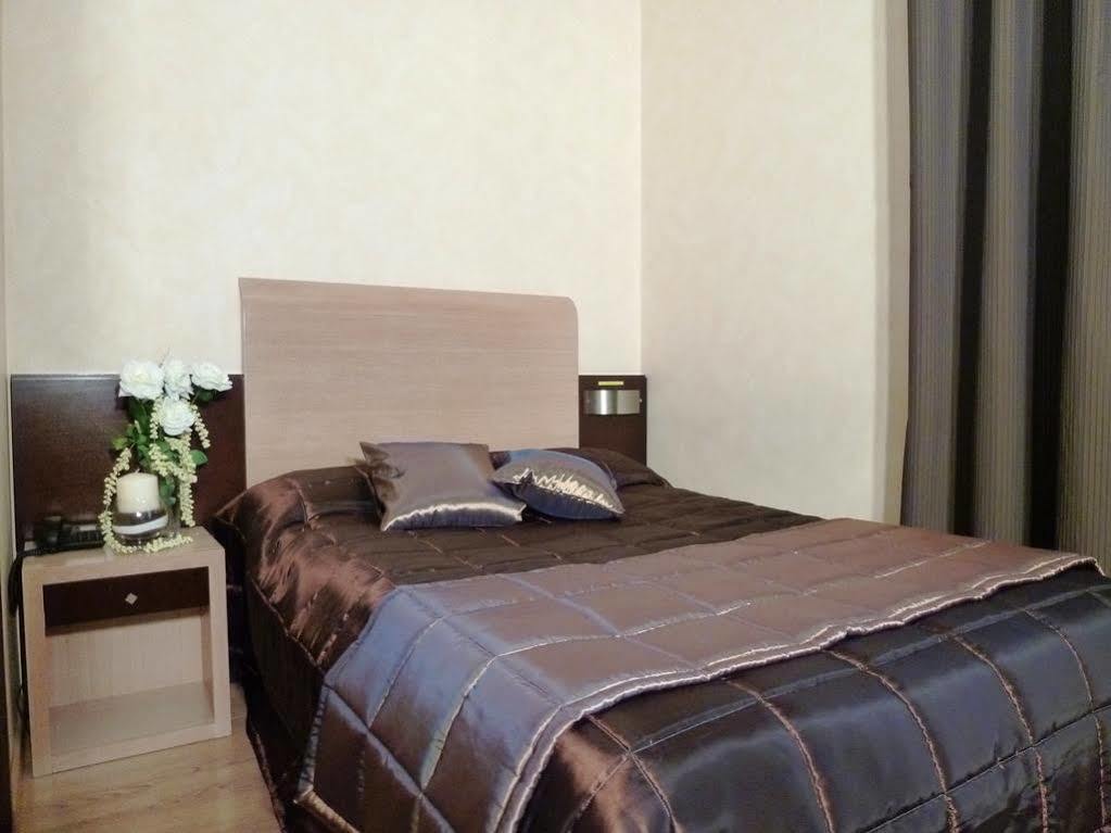 Eh Suites Rome Airport Euro House Hotels Fiumicino Eksteriør bilde