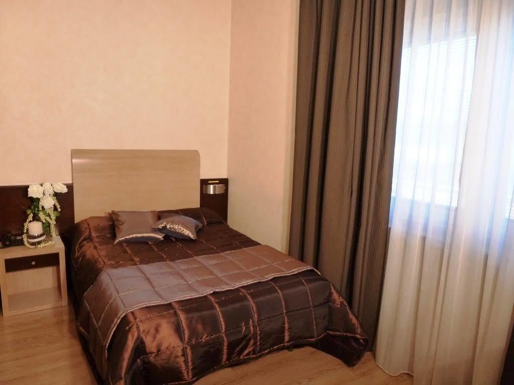 Eh Suites Rome Airport Euro House Hotels Fiumicino Eksteriør bilde